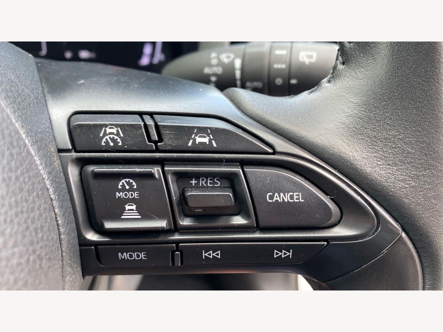 Used Toyota Yaris Cross 2024 for sale - 78157694: Photo 30