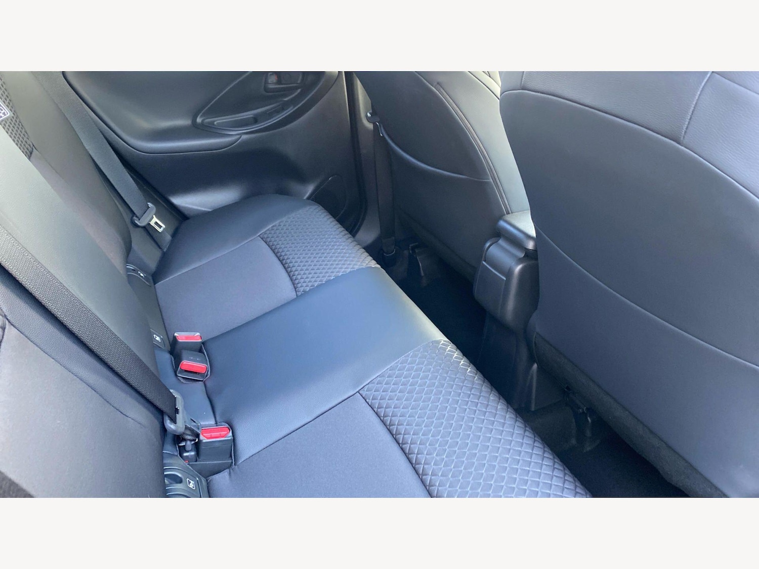 Used Toyota Yaris 2024 for sale - 77994252: Photo 14