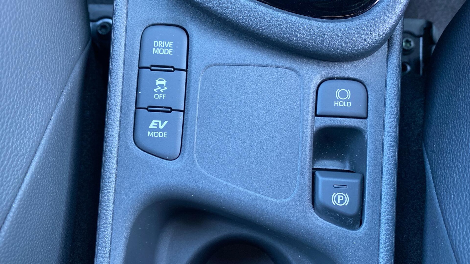 Used Toyota Yaris 2024 for sale - 77994252: Photo 41