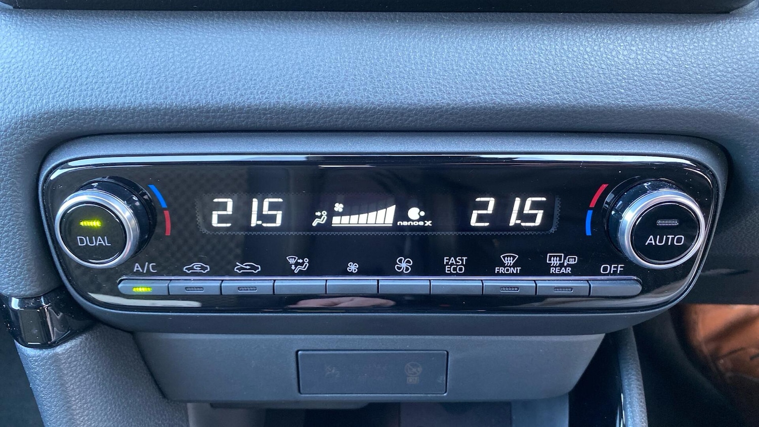 Used Toyota Yaris 2024 for sale - 77994252: Photo 44