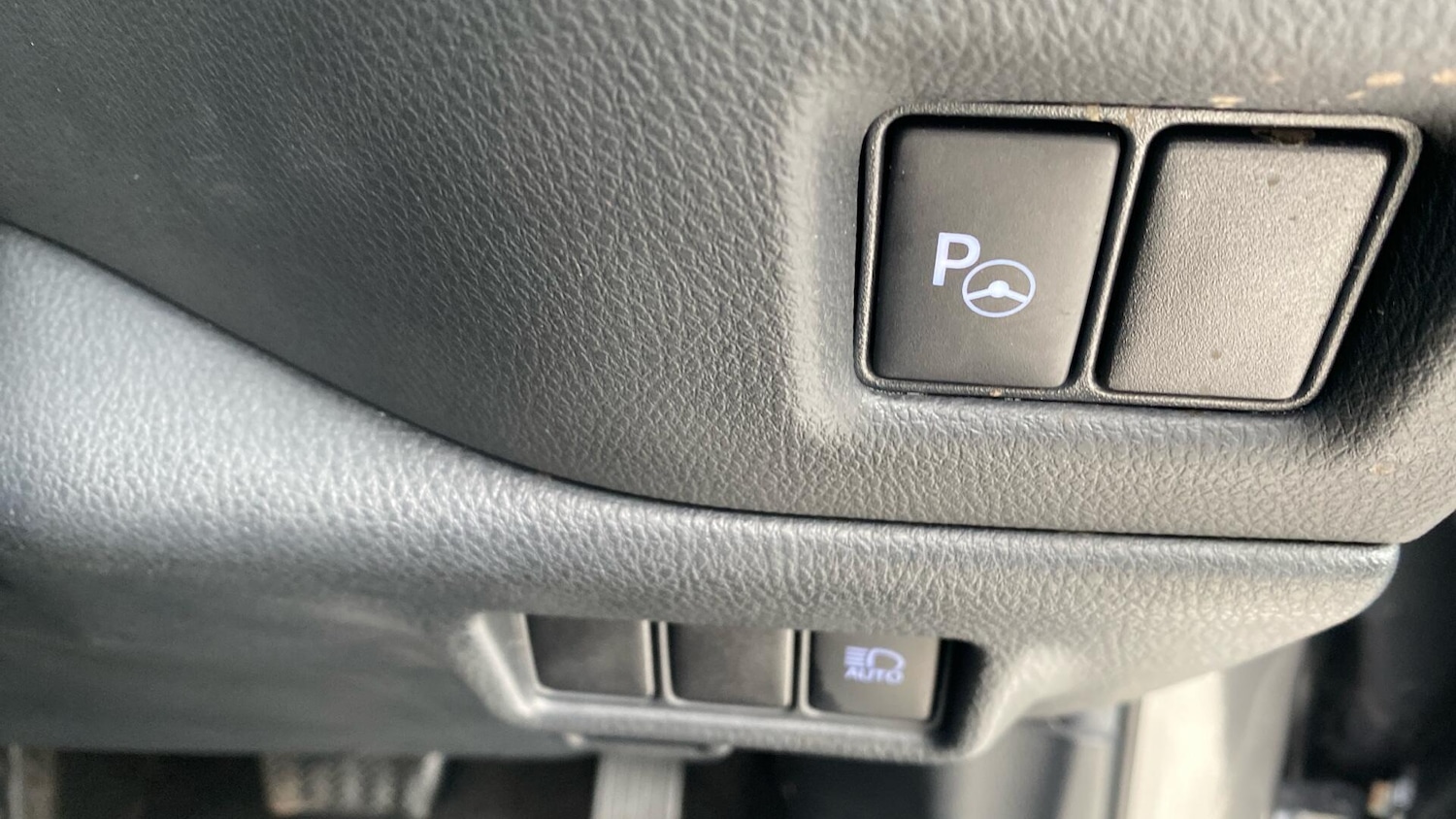 Used Toyota C-HR 2020 for sale - 77081506: Photo 41