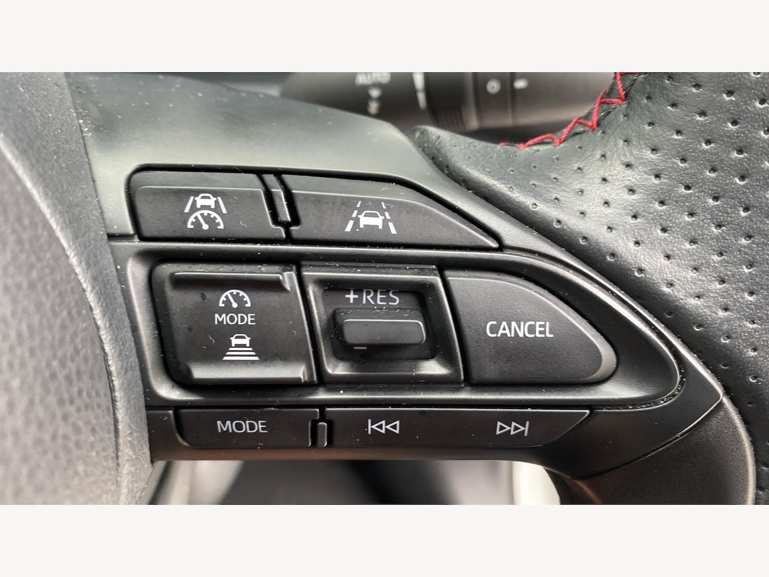 Used Toyota Yaris 2024 for sale - 76866486: Photo 32