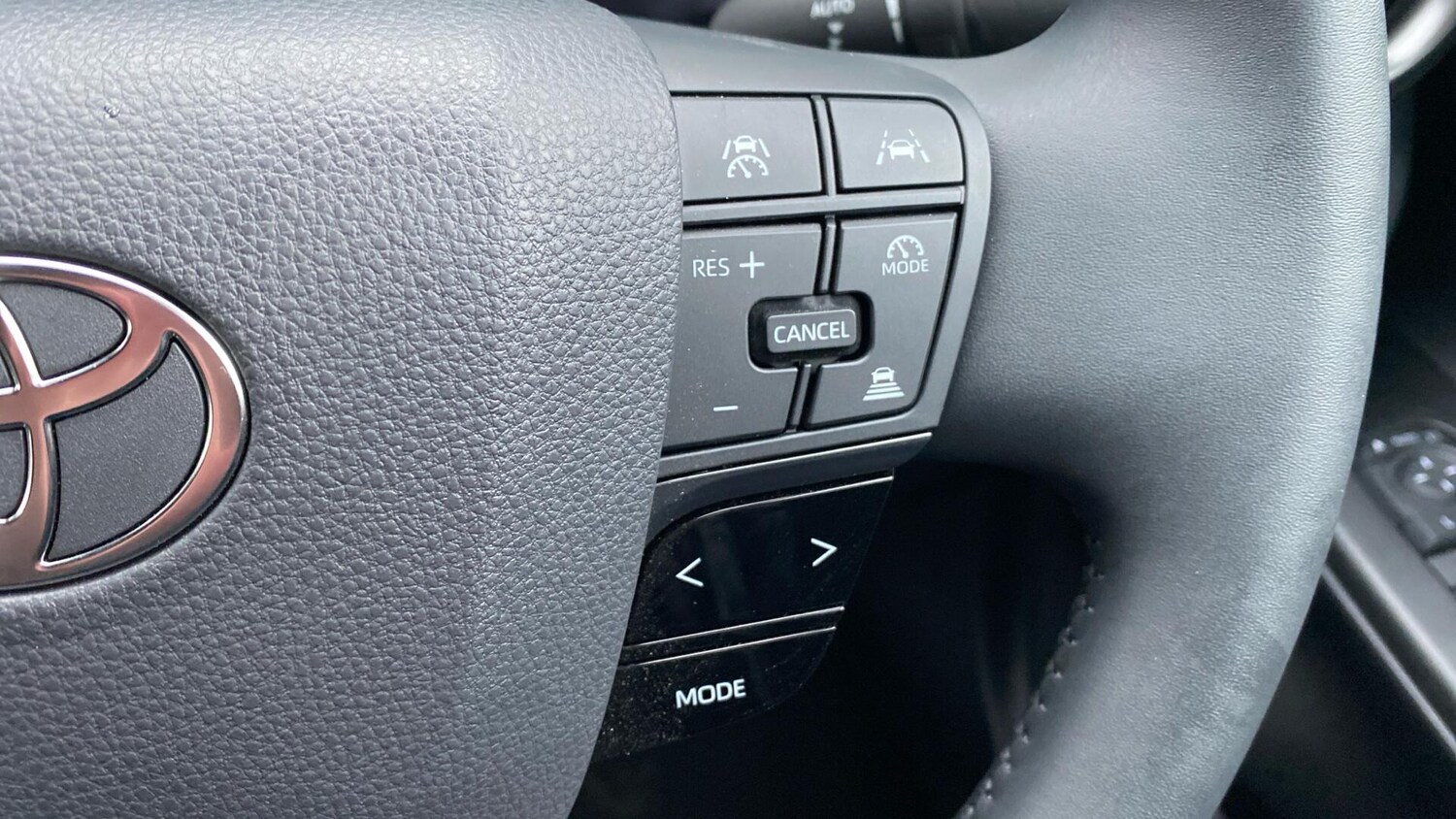 Used Toyota C-HR 2025 for sale - 77574458: Photo 32