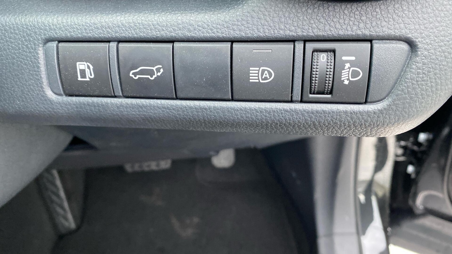 Used Toyota C-HR 2025 for sale - 77574458: Photo 40