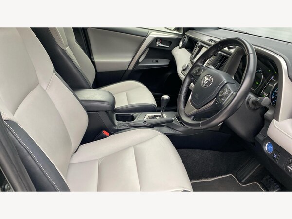 Used Toyota RAV4 2017 for sale - 76294533: Photo 13
