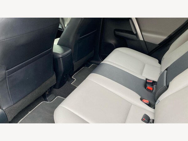Used Toyota RAV4 2017 for sale - 76294533: Photo 15