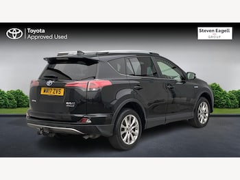 Used Toyota RAV4 2017 for sale - 76294533: Photo 2