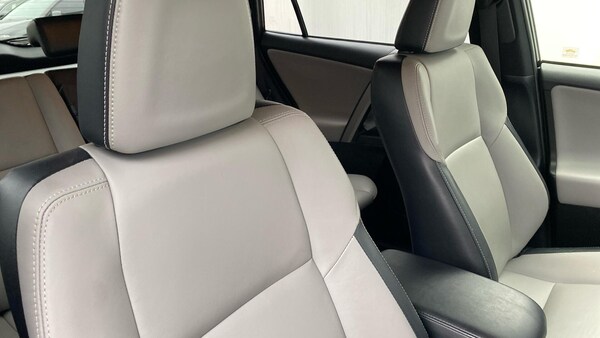 Used Toyota RAV4 2017 for sale - 76294533: Photo 36