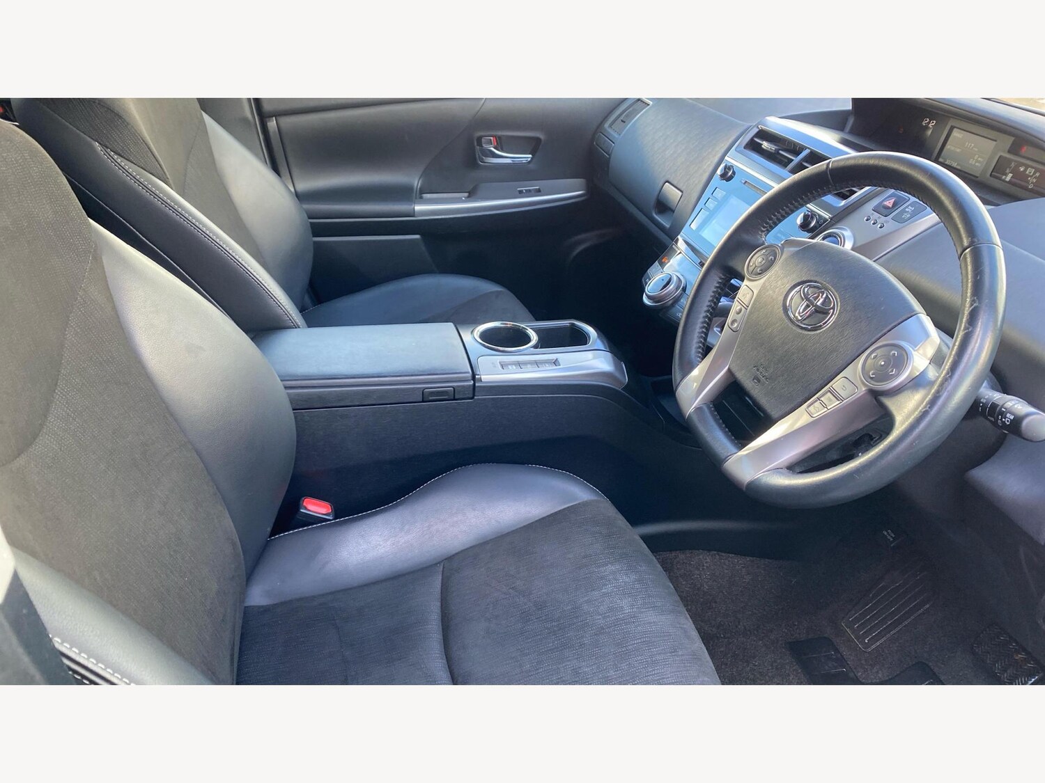 Used Toyota Prius+ 2019 for sale - 77575190: Photo 13
