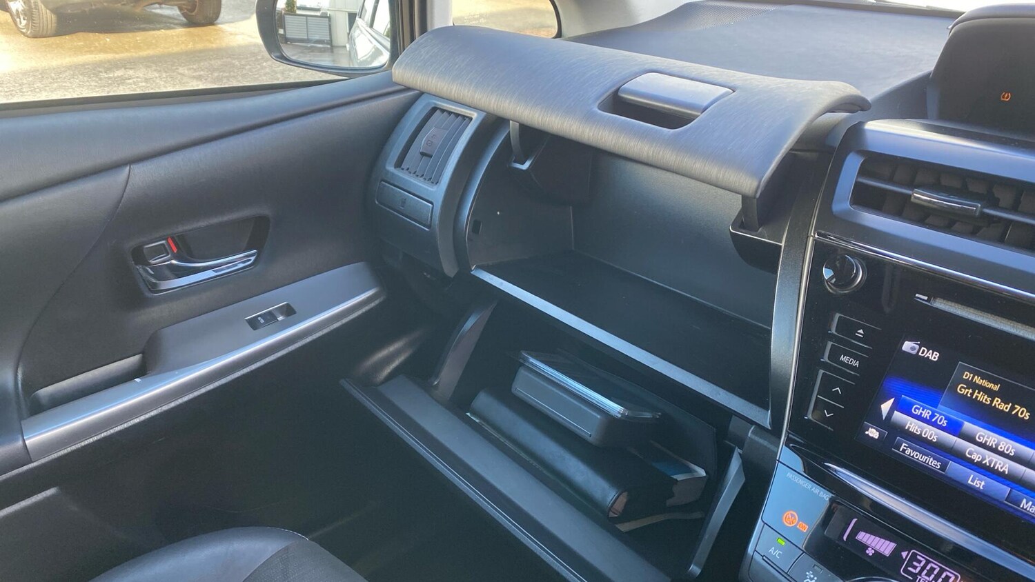 Used Toyota Prius+ 2019 for sale - 77575190: Photo 44