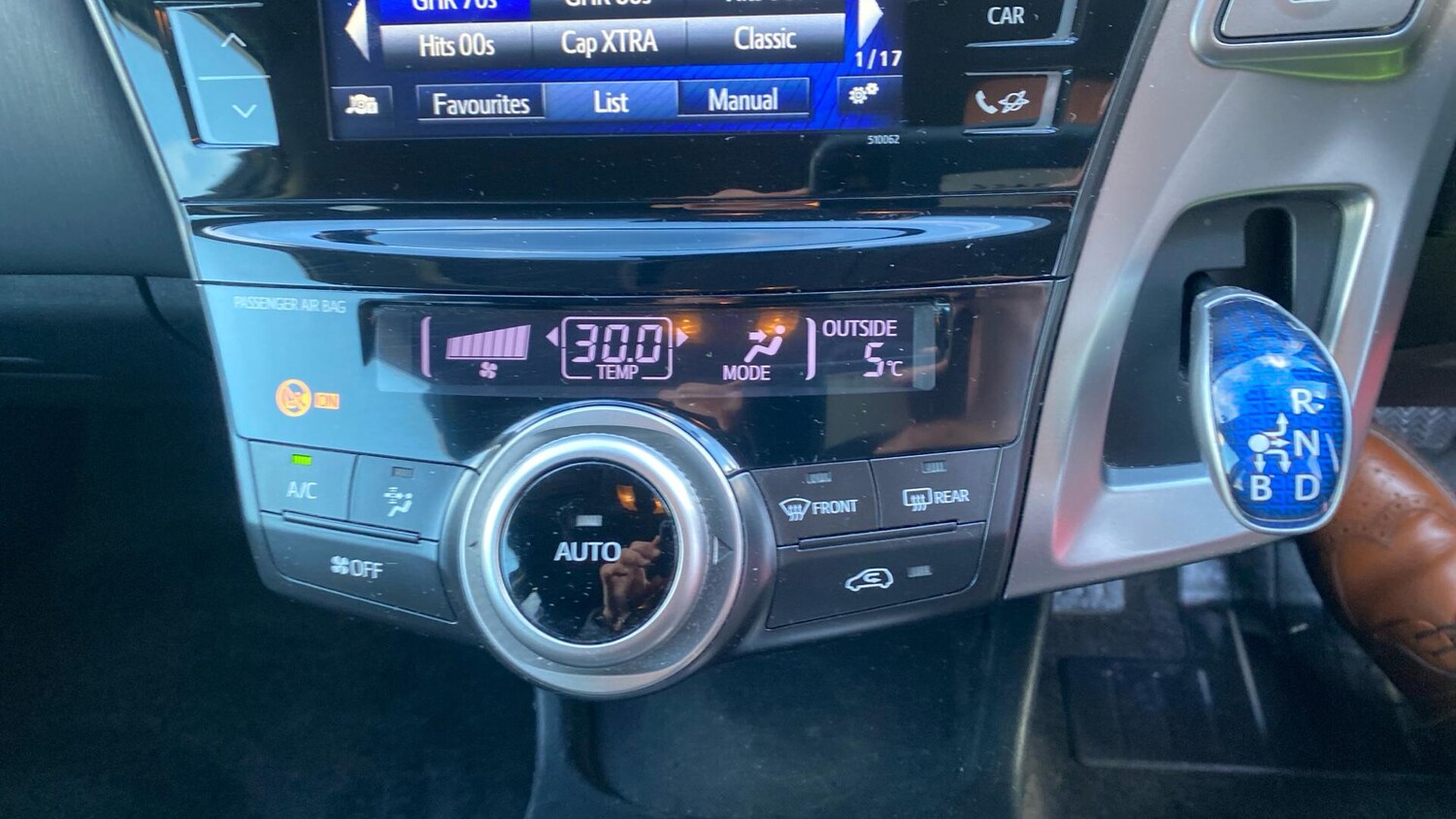 Used Toyota Prius+ 2019 for sale - 77575190: Photo 45