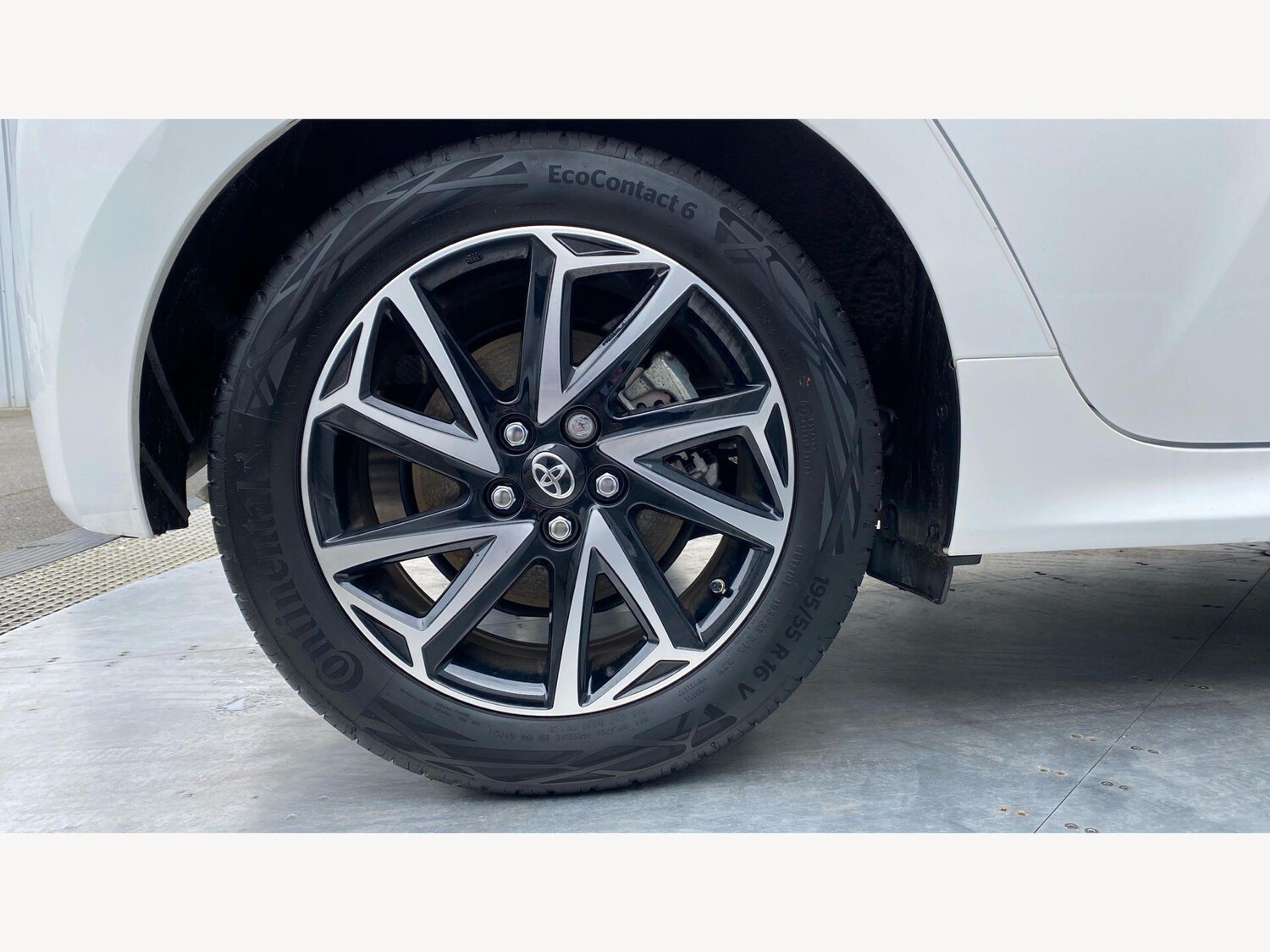 Used Toyota Yaris 2024 for sale - 77671433: Photo 20