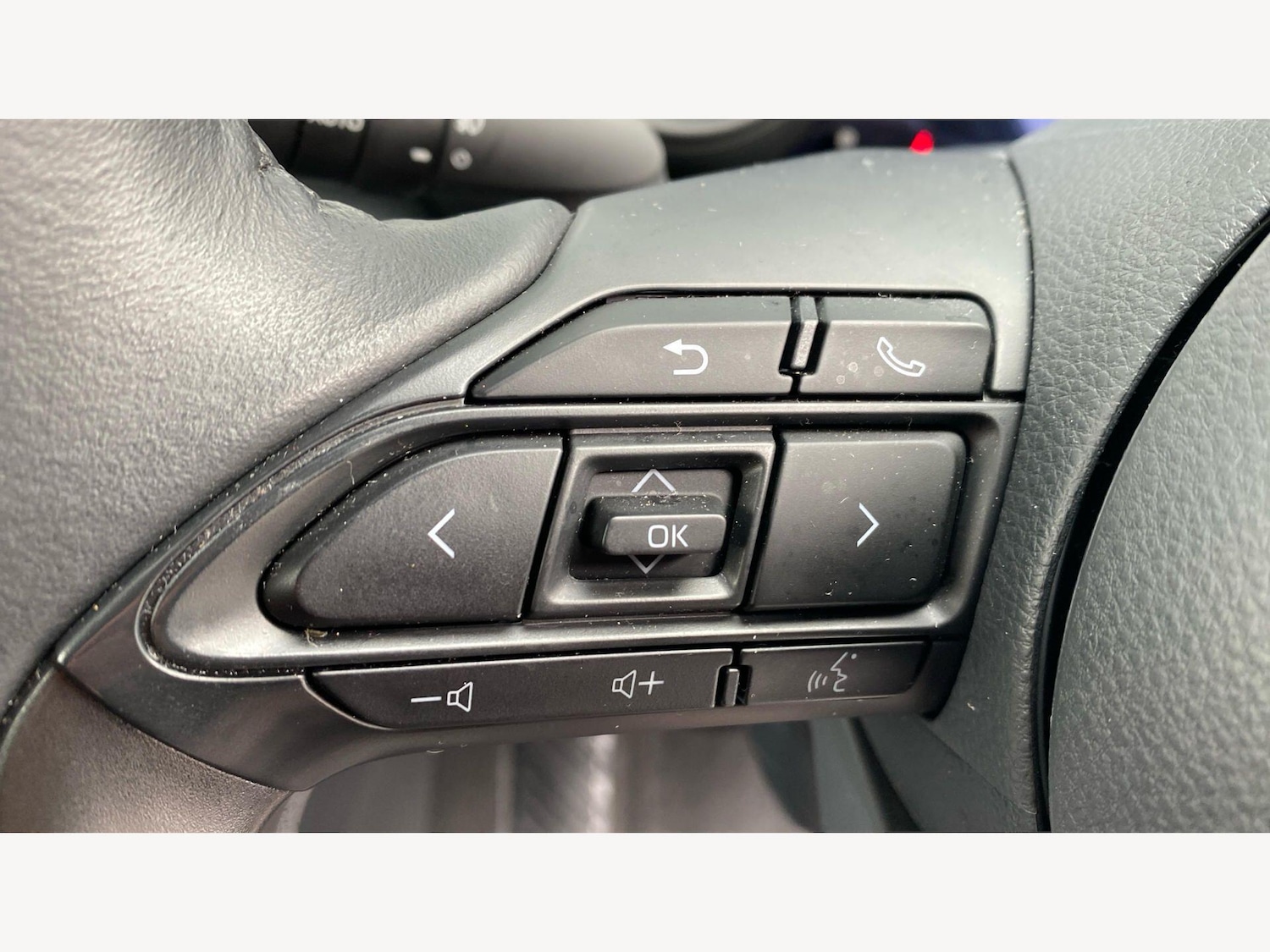 Used Toyota Yaris 2024 for sale - 77671433: Photo 30