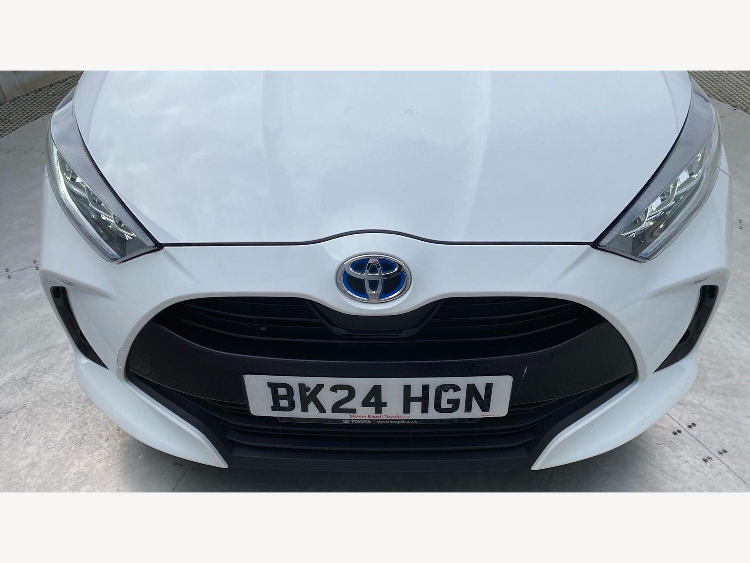 Used Toyota Yaris 2024 for sale - 77671433: Photo 35
