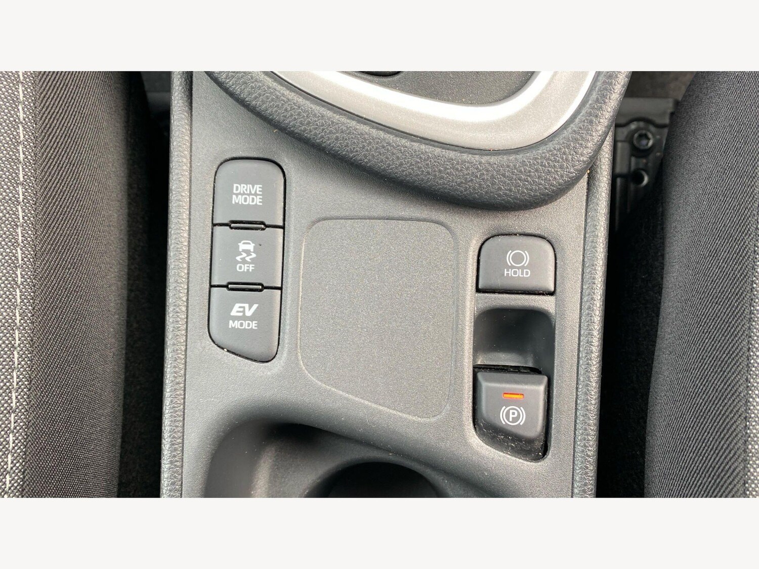 Used Toyota Yaris 2024 for sale - 77671433: Photo 40