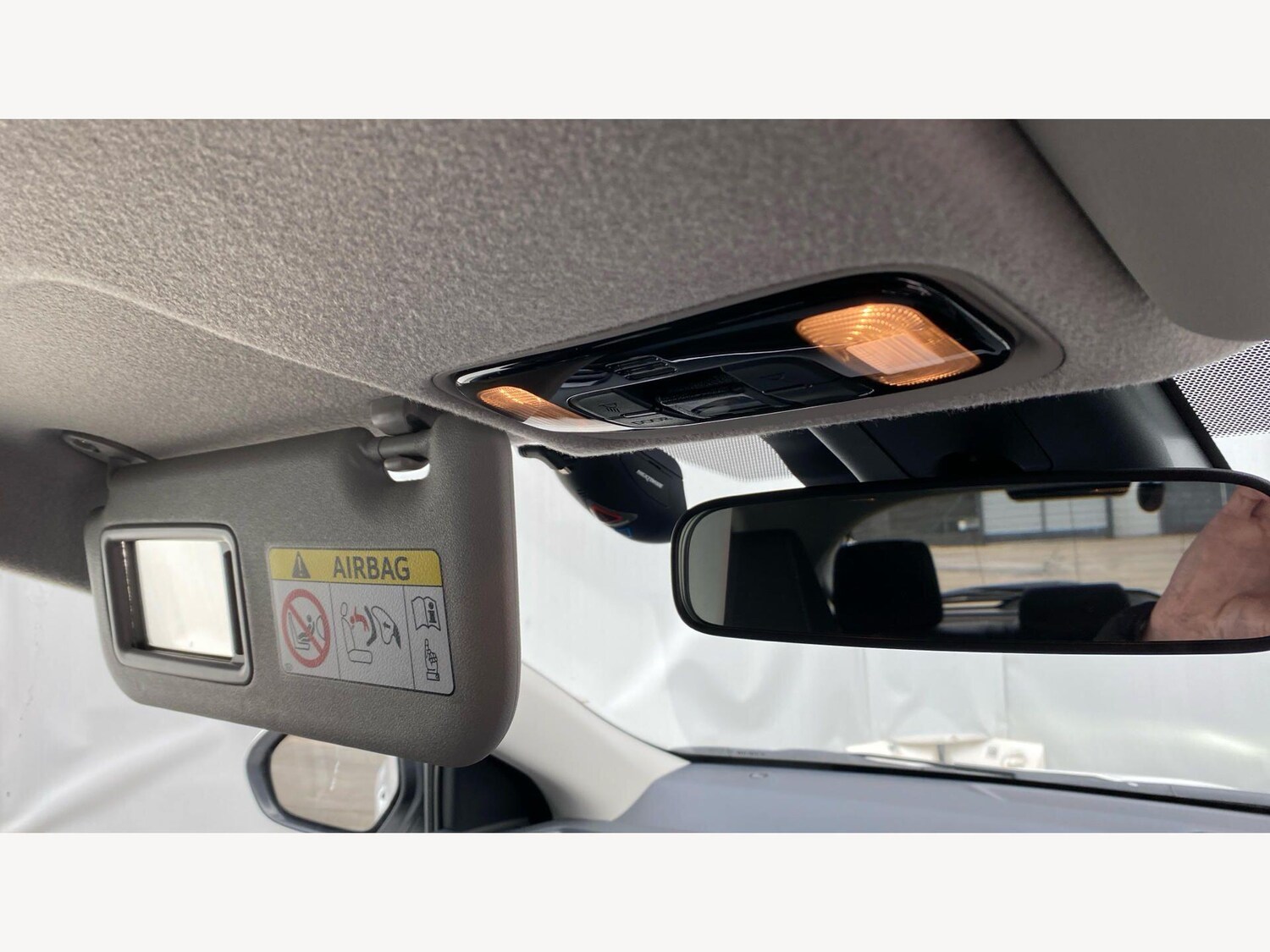 Used Toyota Yaris 2024 for sale - 77671433: Photo 45