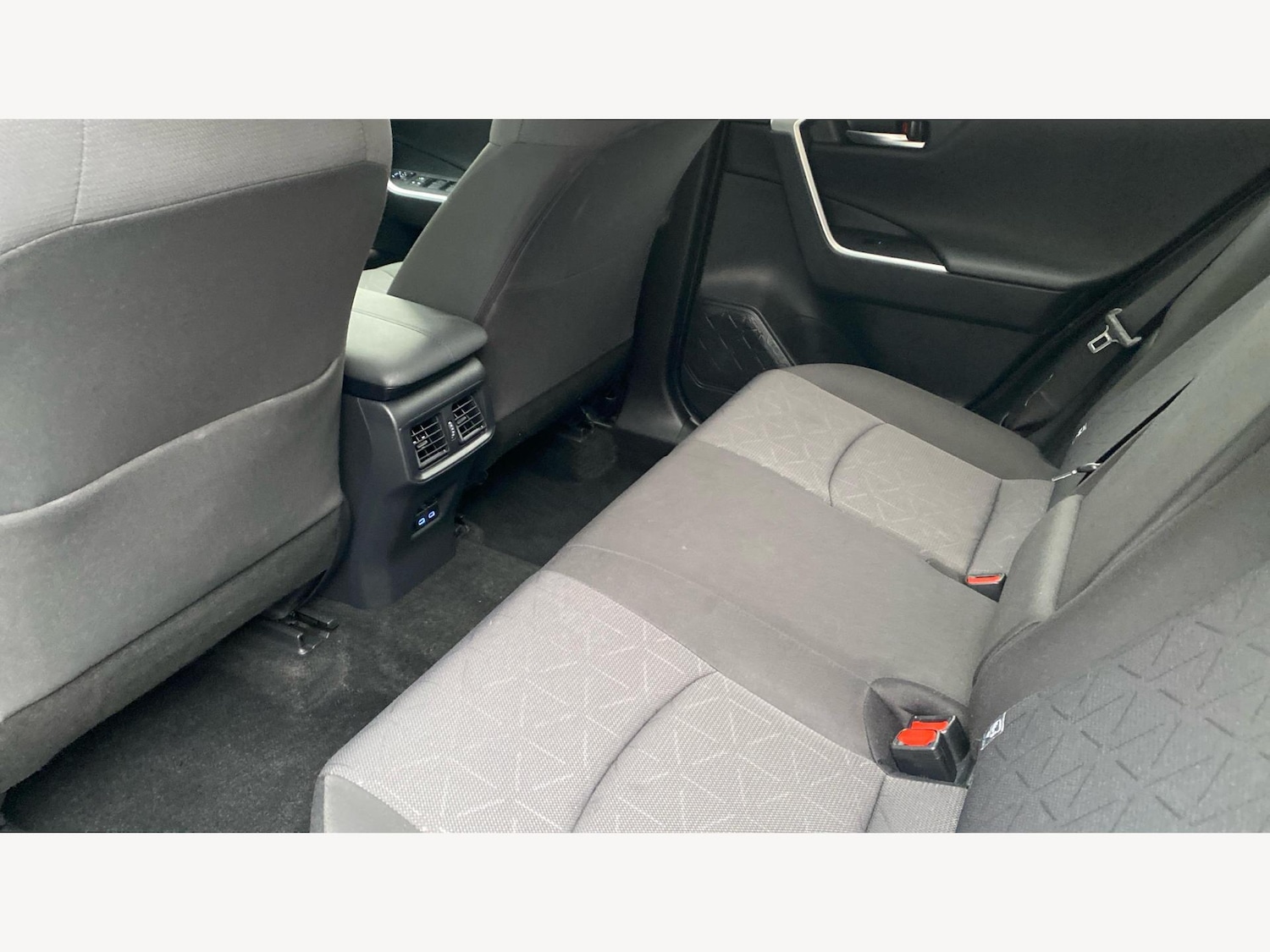 Used Toyota RAV4 2022 for sale - 76765469: Photo 15