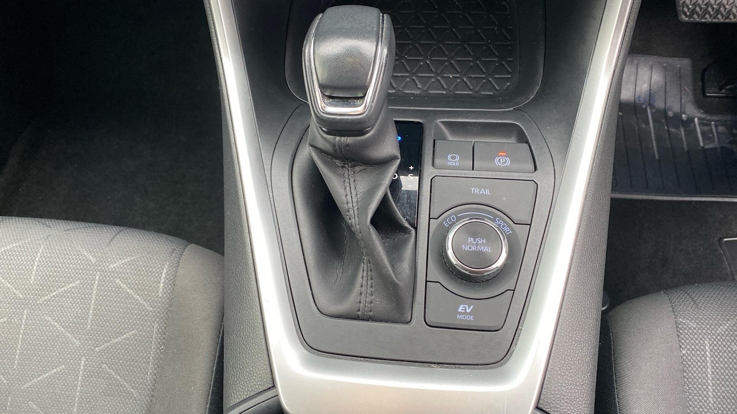 Used Toyota RAV4 2022 for sale - 76765469: Photo 39