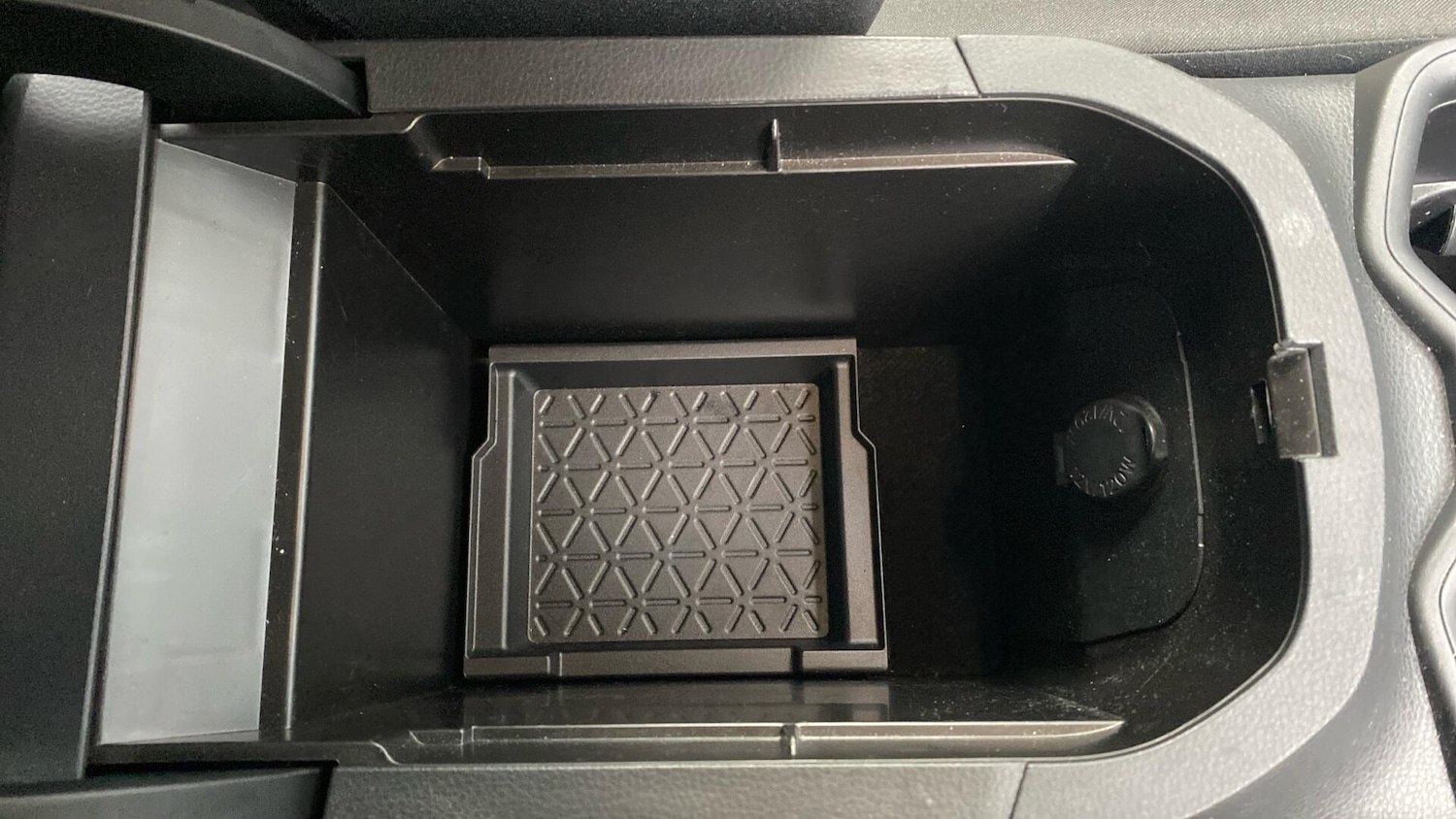 Used Toyota RAV4 2022 for sale - 76765469: Photo 42