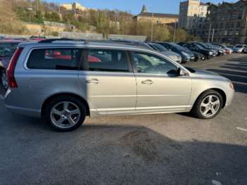 Used Volvo V70 2010 for sale - 74247462: Photo