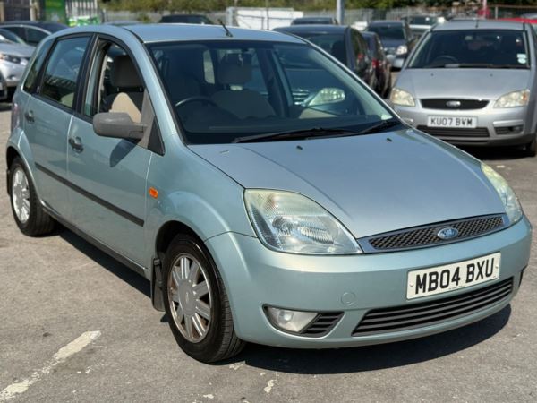 Cheap Ford Fiesta 2004 (04) - 1.6 Ghia 5dr Auto for sale in Bradford, West Yorkshire