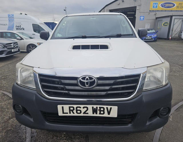 Used Toyota Hilux 2012 for sale - 77981791: Photo 2