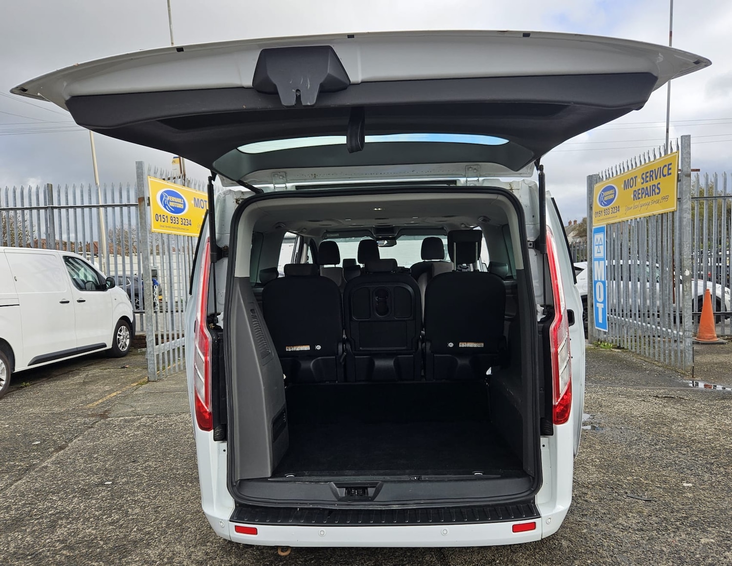 Used Ford Tourneo Custom 2019 for sale - 76366200: Photo 18