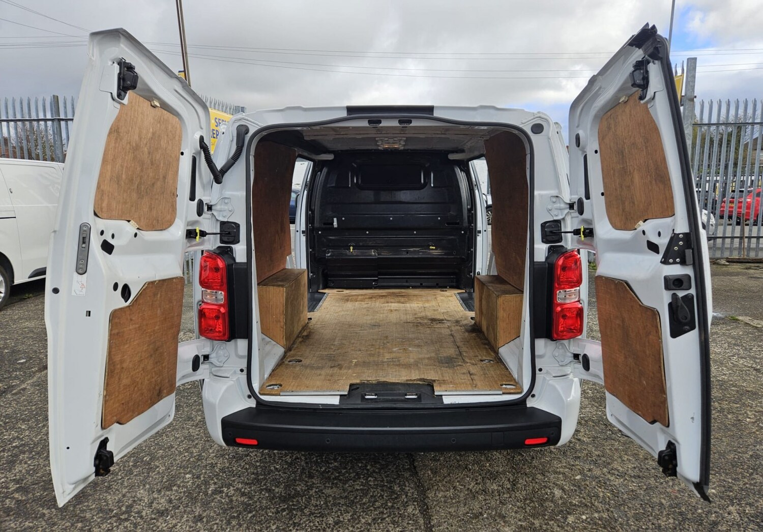 Used Peugeot Expert 2023 for sale - 77718024: Photo 15