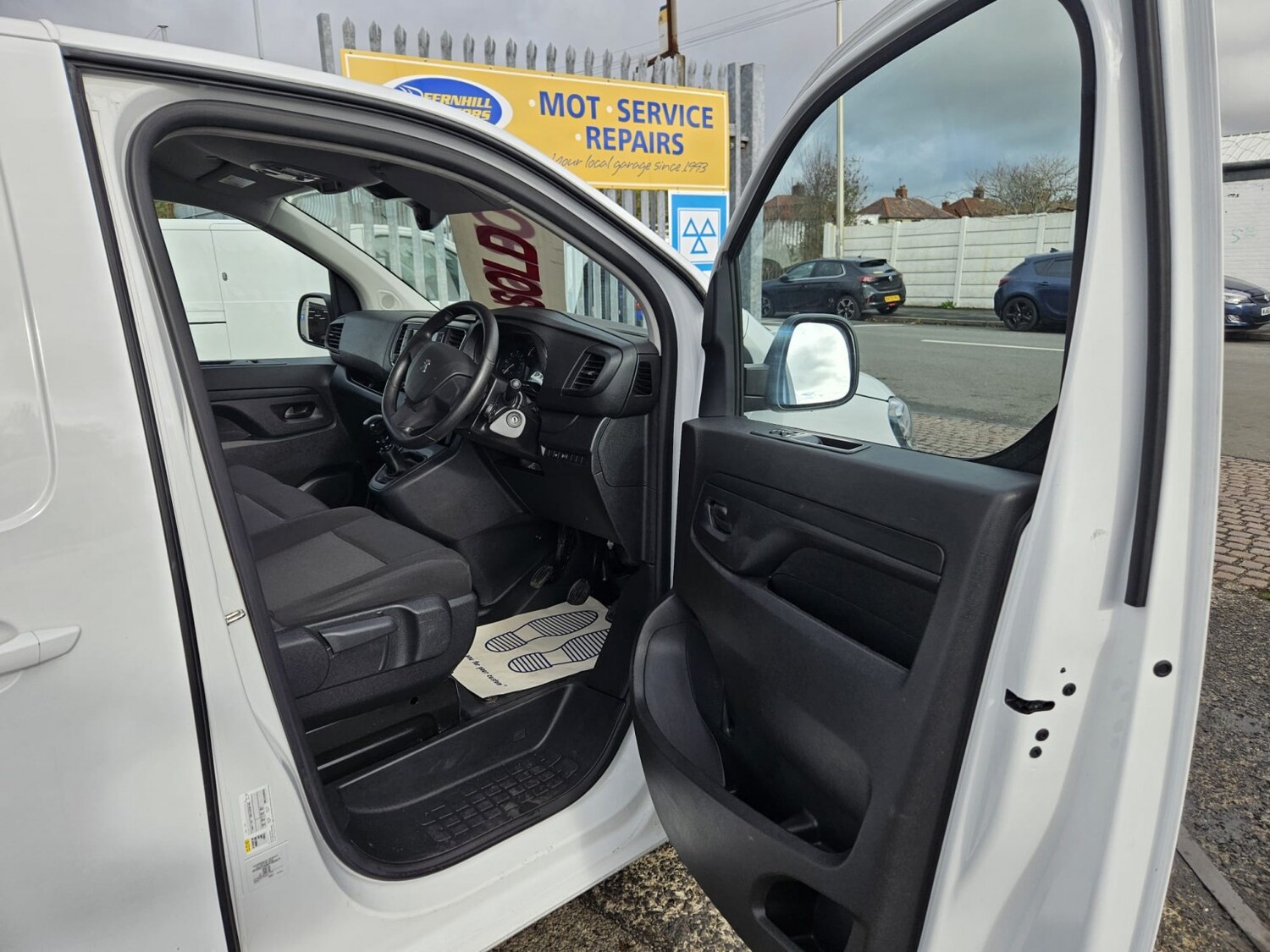 Used Peugeot Expert 2023 for sale - 77718024: Photo 9