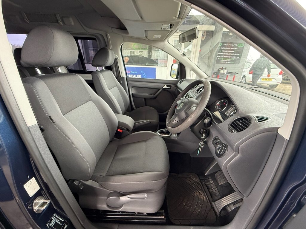 Used Volkswagen Caddy Maxi Life 2015 for sale - 77780785: Photo 11