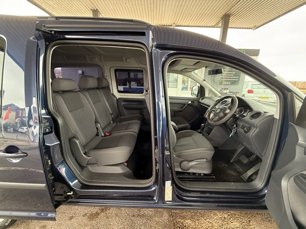 Used Volkswagen Caddy Maxi Life 2015 for sale - 77780785: Photo 12