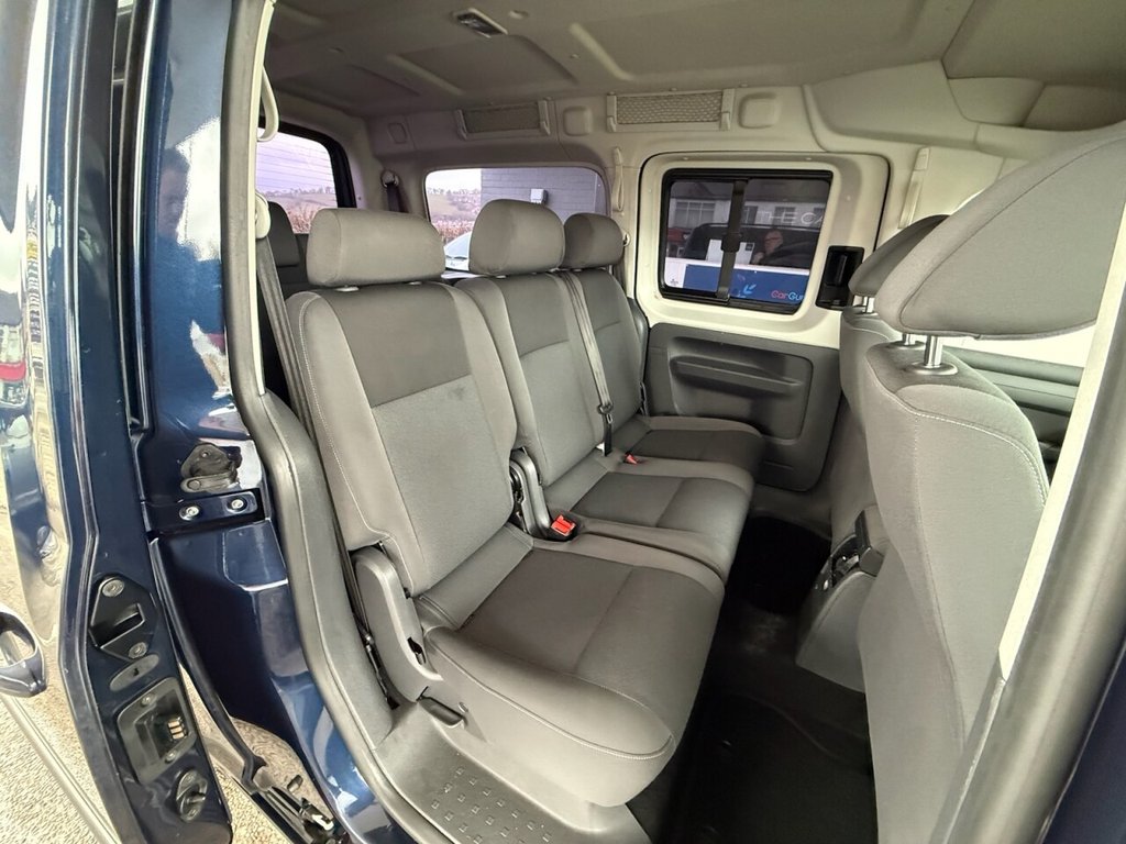 Used Volkswagen Caddy Maxi Life 2015 for sale - 77780785: Photo 13