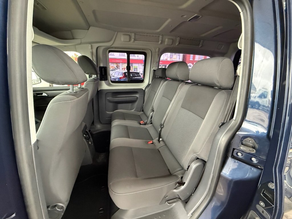 Used Volkswagen Caddy Maxi Life 2015 for sale - 77780785: Photo 14