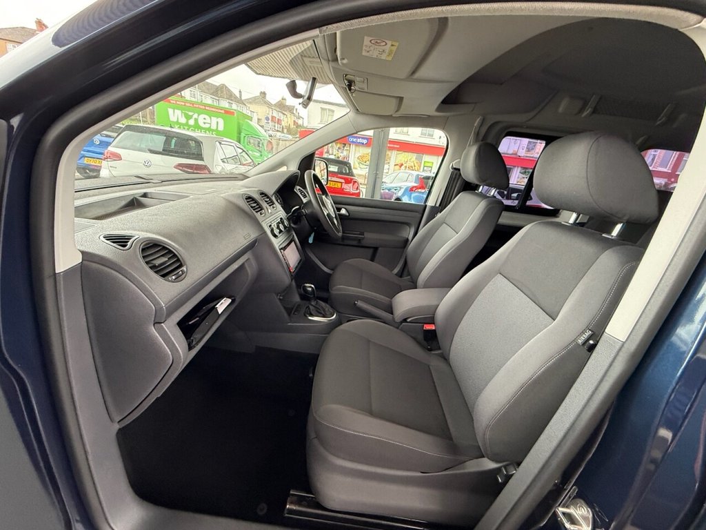 Used Volkswagen Caddy Maxi Life 2015 for sale - 77780785: Photo 17