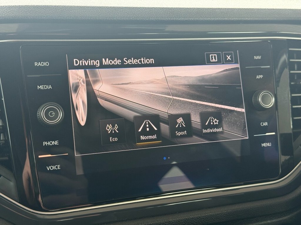 Used Volkswagen T-Roc 2019 for sale - 76323731: Photo 20