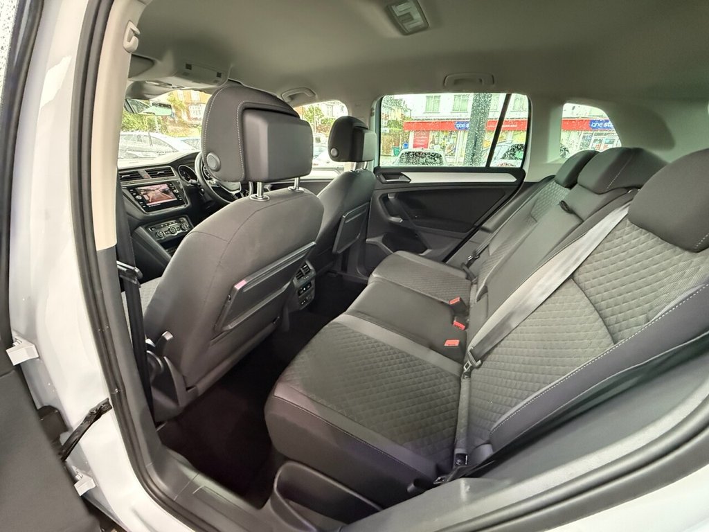 Used Volkswagen Tiguan 2018 for sale - 76147436: Photo 17