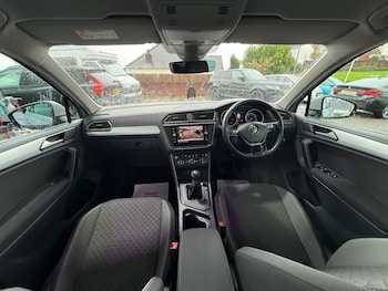 Used Volkswagen Tiguan 2018 for sale - 76147436: Photo 3
