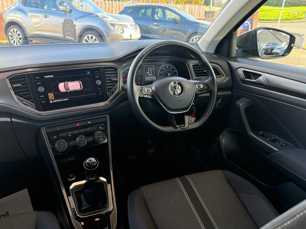Used Volkswagen T-Roc 2019 for sale - 76792049: Photo 4
