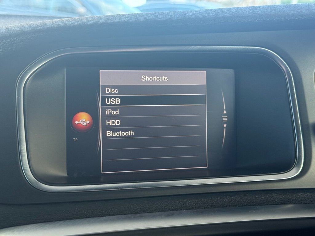 Used Volvo V40 2018 for sale - 77226724: Photo 24