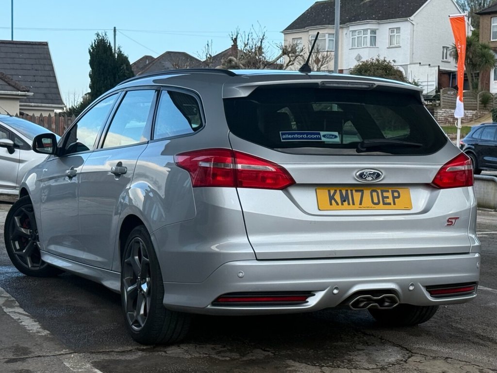 Used Ford Focus 2017 for sale - 77734033: Photo 2
