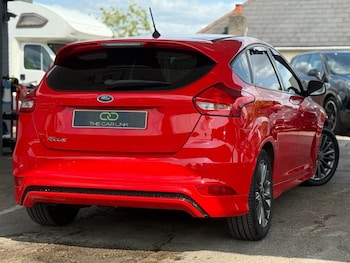 Used Ford Focus 2017 for sale - 75370303: Photo