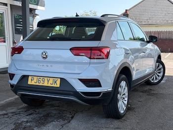 Used Volkswagen T-Roc 2019 for sale - 79345842: Photo