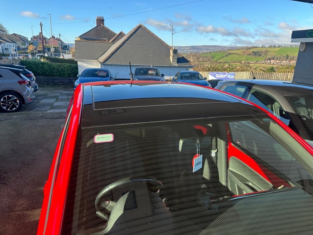 Used Volkswagen up! 2018 for sale - 77064956: Photo 4