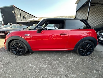 Used MINI Hatch 2019 for sale - 78997503: Photo