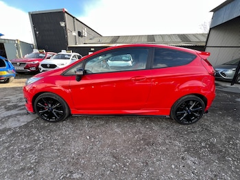 Used Ford Fiesta 2016 for sale - 78324105: Photo