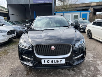 Used Jaguar F-Pace 2018 for sale - 78324101: Photo