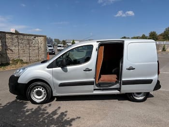 Used Peugeot Partner 2018 for sale - 79771589: Photo