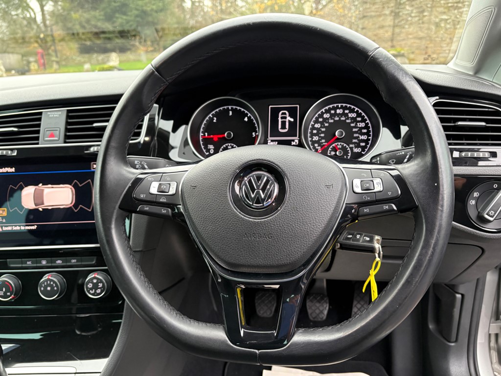 Used Volkswagen Golf 2018 for sale - 76984394: Photo 17