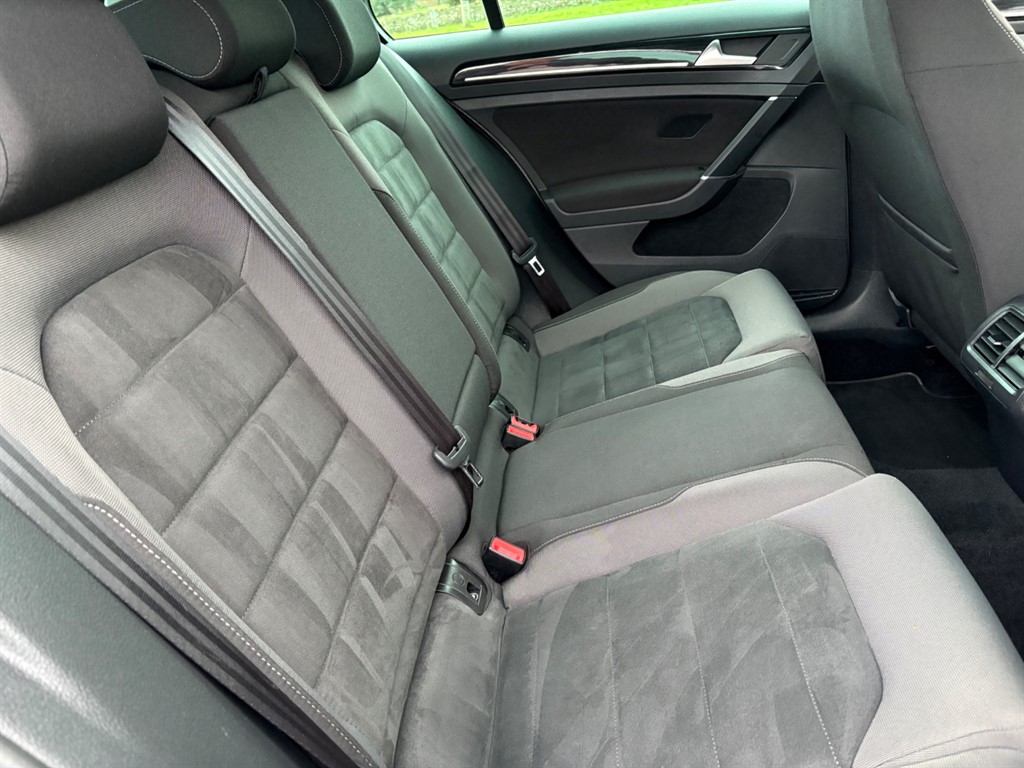 Used Volkswagen Golf 2018 for sale - 76984394: Photo 20