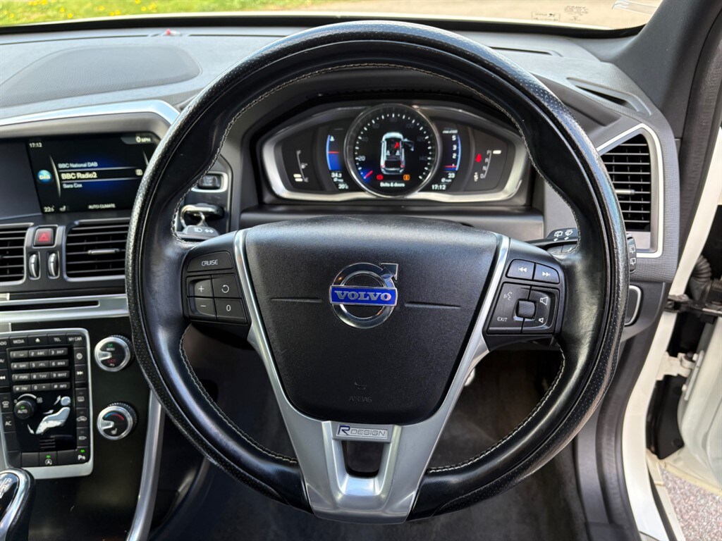 Used Volvo XC60 2014 for sale - 77552616: Photo 16